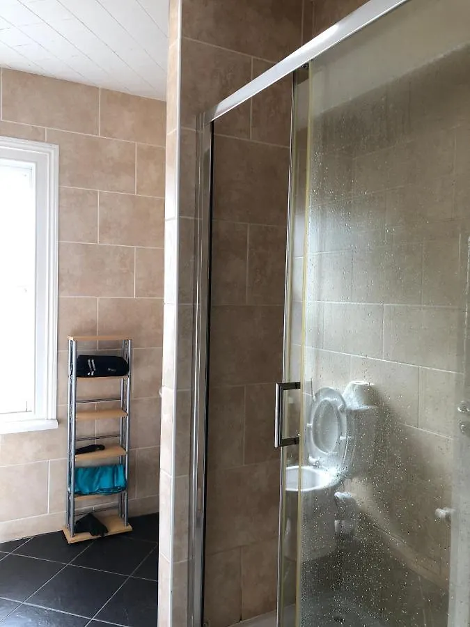 Comfortable Home Away From Home, Town Centre, Free Parking,Multiple Rooms Cheltenham