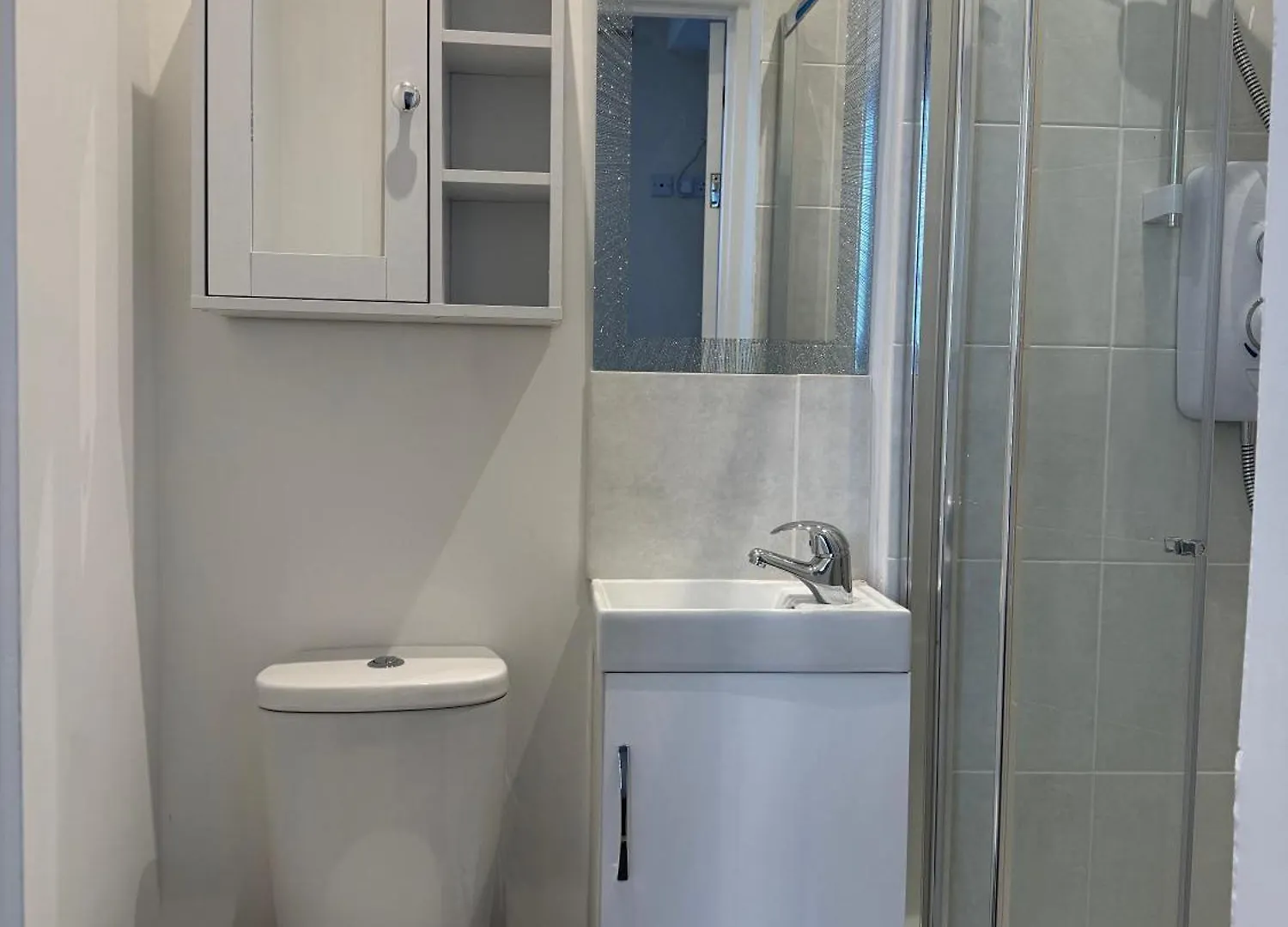 Comfortable Home Away From Home, Town Centre, Free Parking,Multiple Rooms Cheltenham