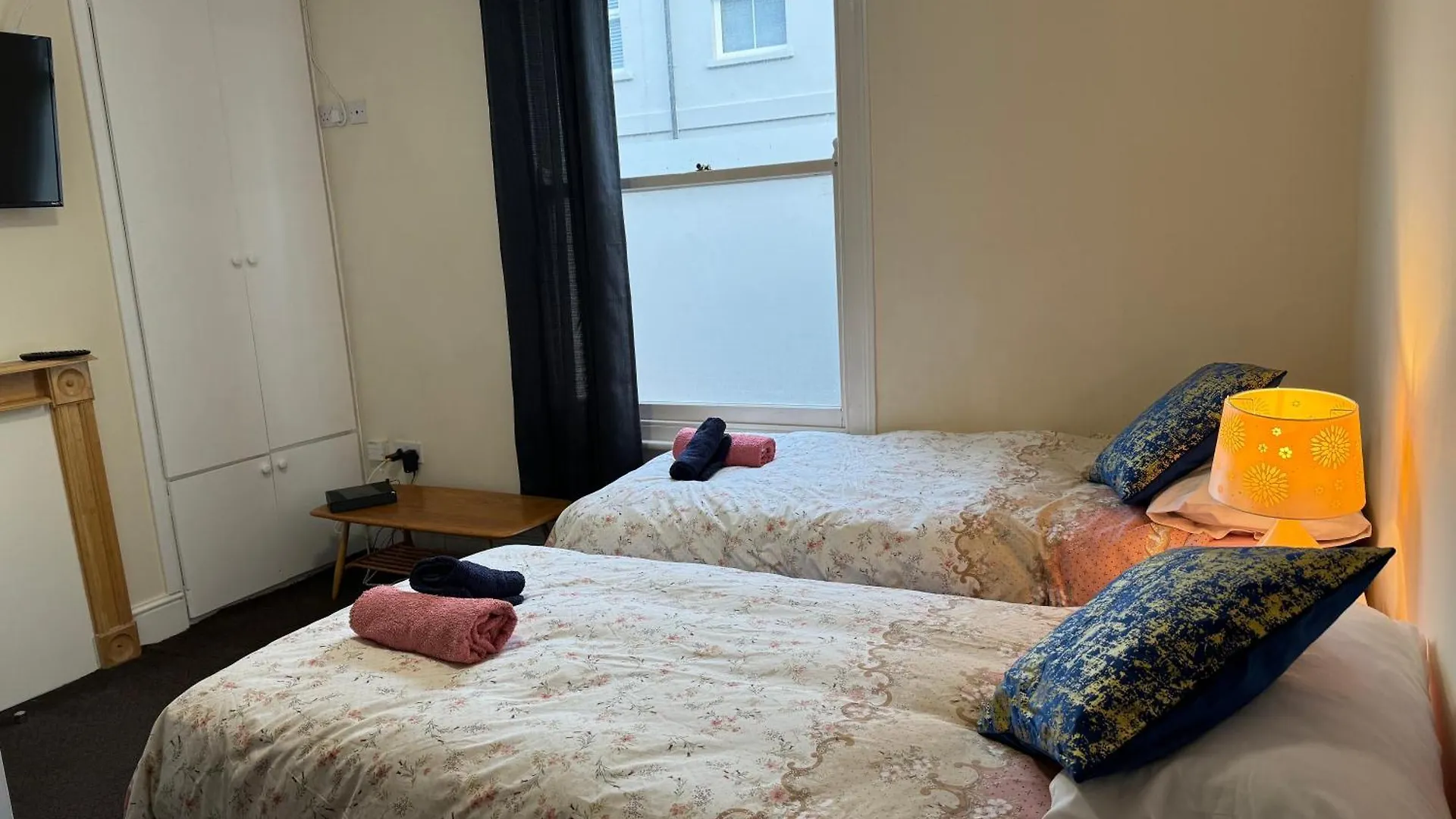 Comfortable Home Away From Home, Town Centre, Free Parking,Multiple Rooms Cheltenham United Kingdom